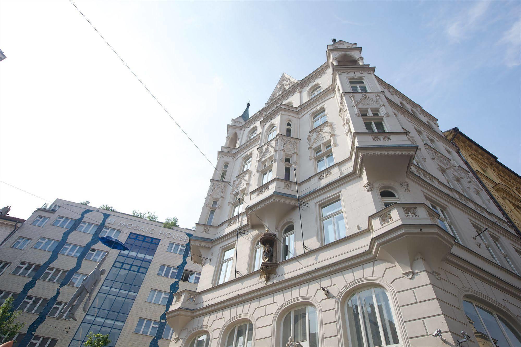 Mooo Downtown Apart Otel Prag